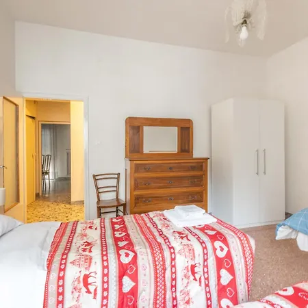 Stalingrado, By Short Holidays * Bolonia