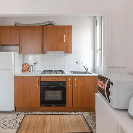 Stalingrado, By Short Holidays בולוניה